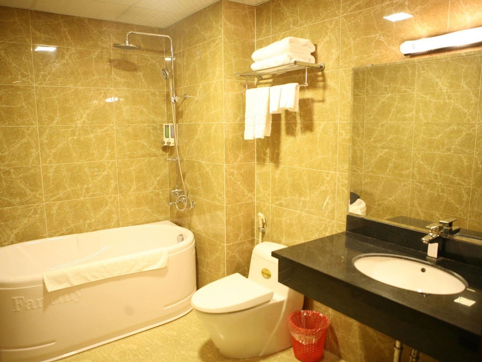 Bounty Hotel Hanoi Esterno foto